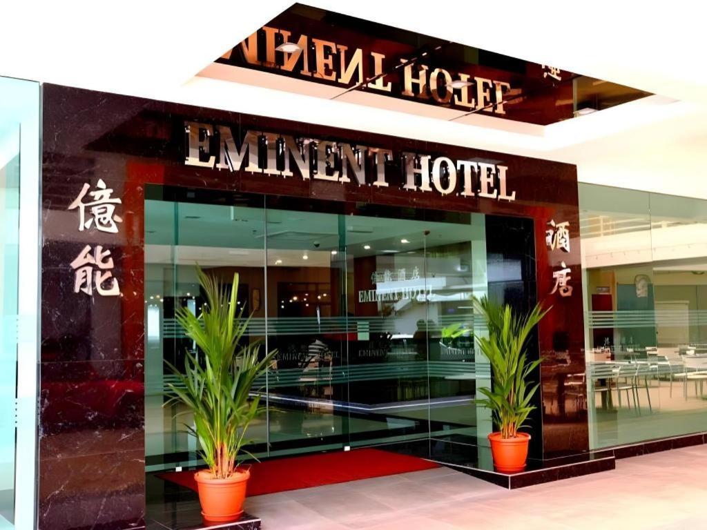 Eminent Hotel Kota Kinabalu Esterno foto