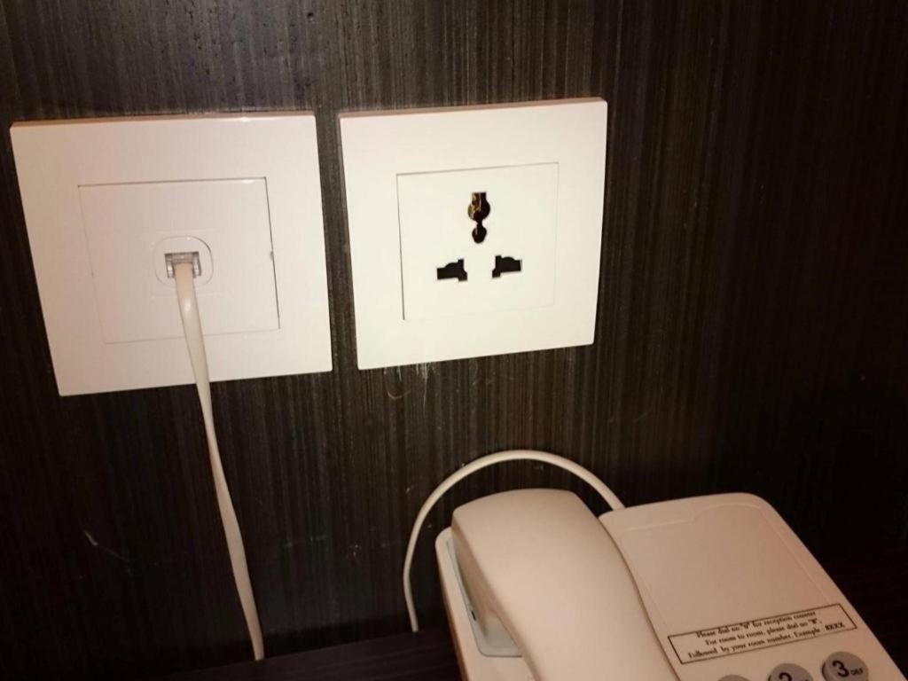 Eminent Hotel Kota Kinabalu Esterno foto