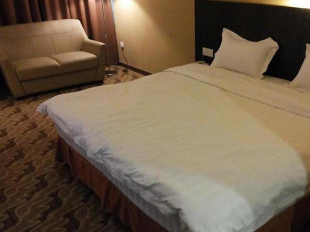 Eminent Hotel Kota Kinabalu Esterno foto